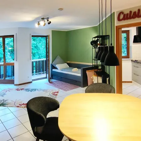 Viel Platz Und Ruhe Fuer 4 Am Valentins-park Apartment *